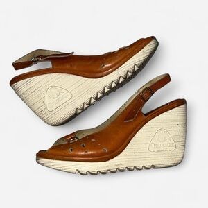 Vintage Cherokee Tan Leather Boho Buckle and Open Toe Wedge Sandals Sz 8